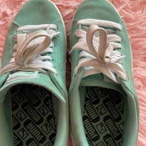 Puma Suede Turquoise sneakers